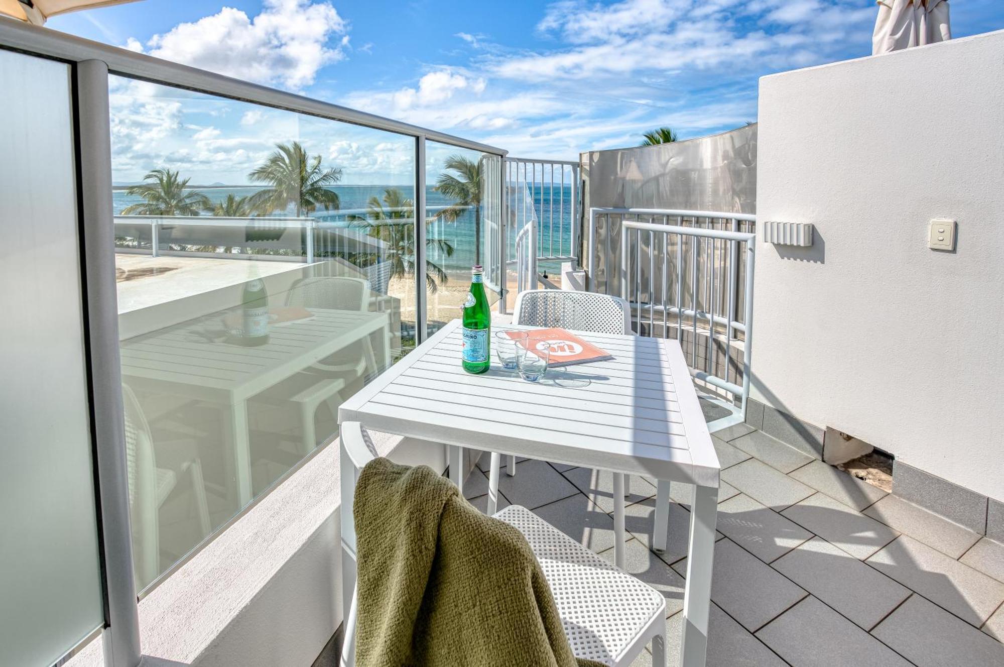 On The Beach Noosa Resort Luaran gambar