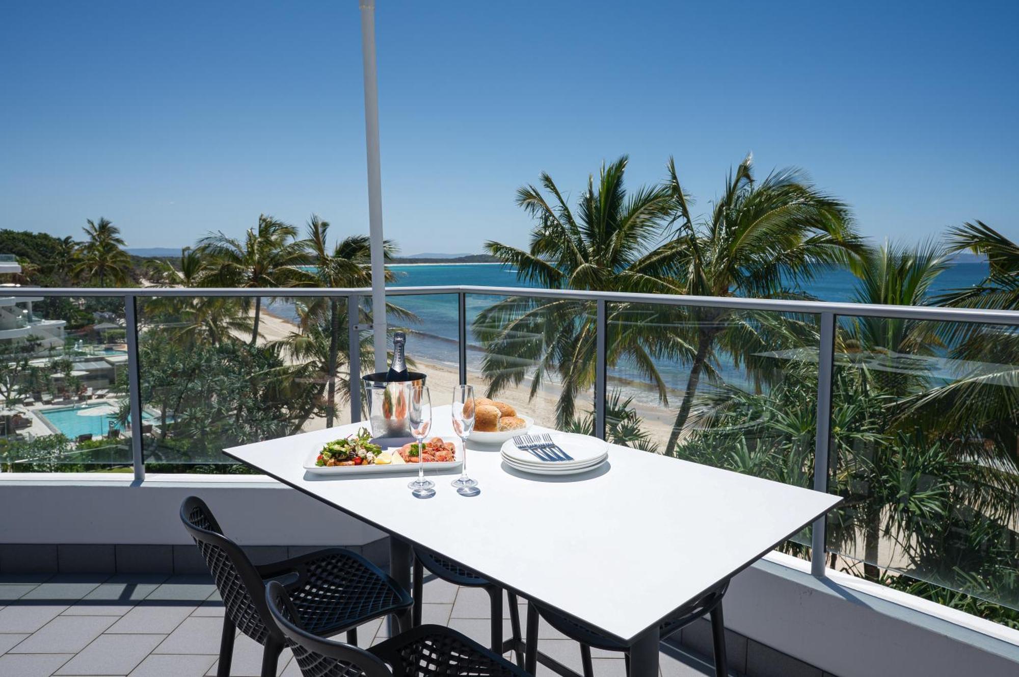 On The Beach Noosa Resort Luaran gambar