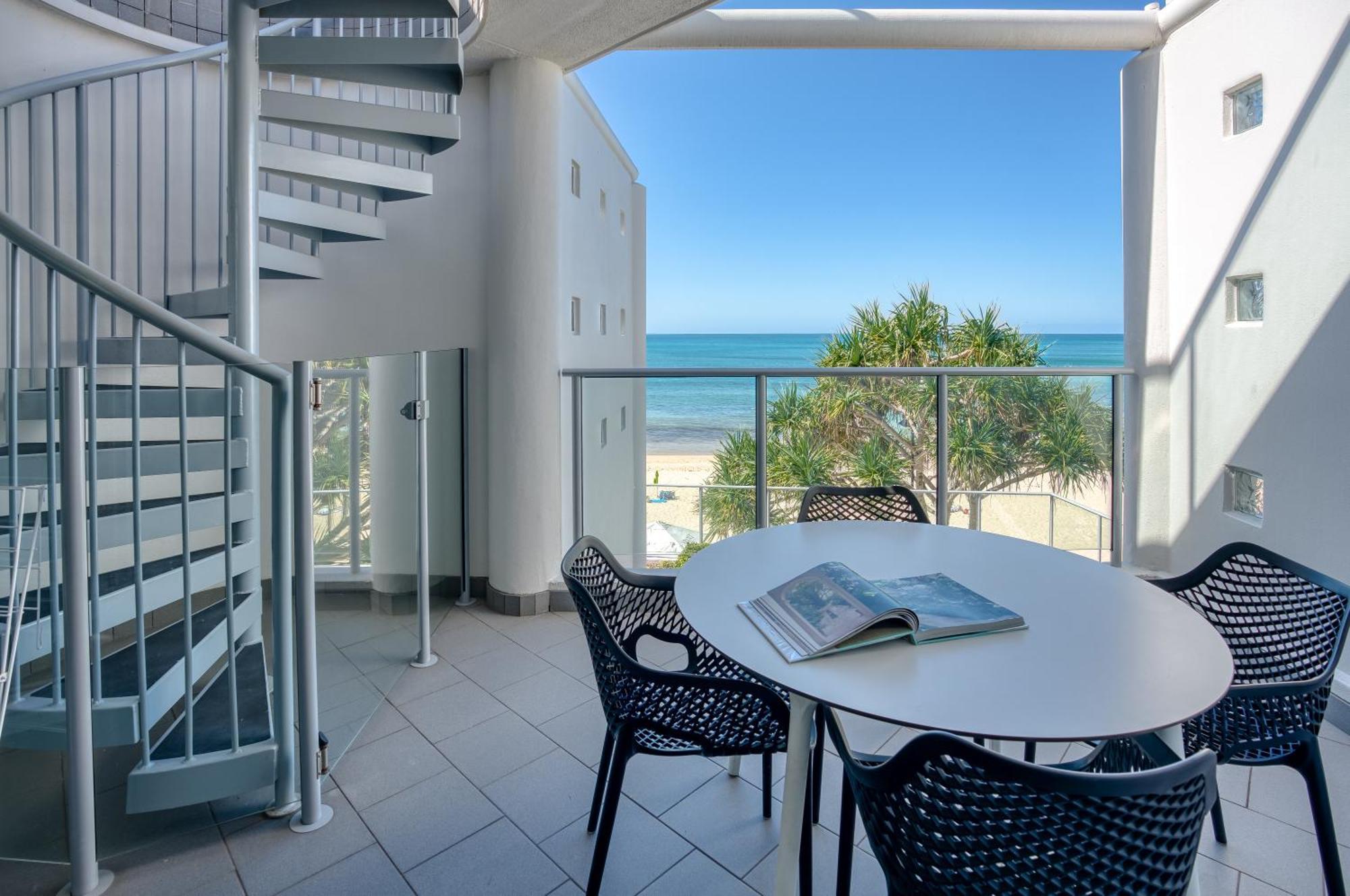 On The Beach Noosa Resort Luaran gambar